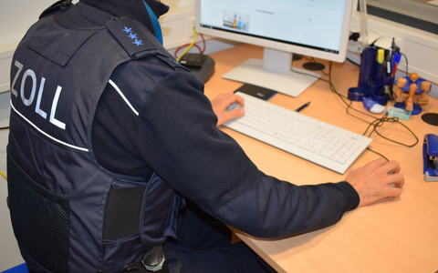 HZA-A: Zöllner verhindern Umsatzsteuerbetrug/Bestätigung der Ausfuhr am Flughafen Memmingerberg abgelehnt - Foto: presseportal.de