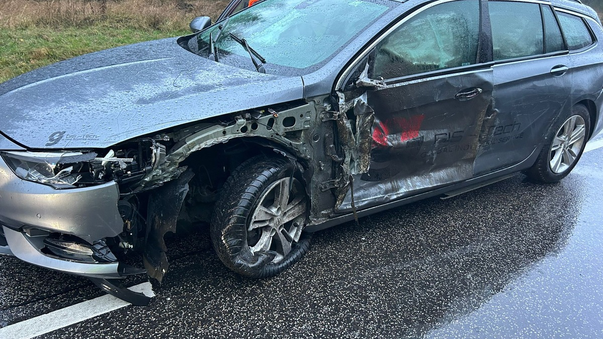 POL-PDTR: Verkehrsunfall auf der B50 mit erheblichem Rückstau - Foto: presseportal.de