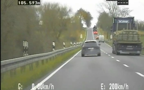 POL-NB: Rasant auf dem Weg nach Altentreptow erwischt - Foto: presseportal.de