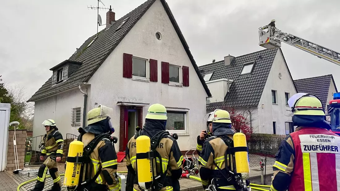 FW-E: Wohnungsbrand in Essen-Stadtwald - ein Hund verstorben - Bild: presseportal.de