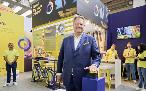 Bikeversicherer linexo fährt Meilenstein ein | 150.000 Neuverträge gemeinsam mit dem Fahrradfachhandel - Foto: presseportal.de Bikeversicherer linexo fährt Meilenstein ein | 150.000 Neuverträge gemeinsam mit dem Fahrradfachhandel - Foto: presseportal.de