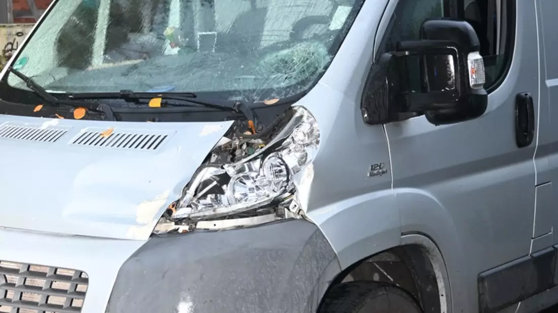 POL-STD: Bisher unbekannter Fahrradfahrer bei Unfall in Stade lebensgefährlich verletzt - Bild: presseportal.de