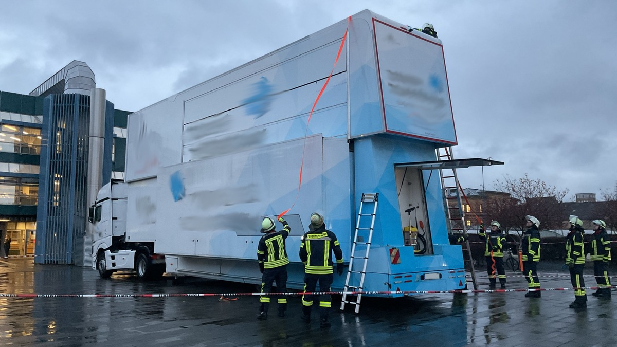 FW-BN: Defekter Showtruck löst Feuerwehreinsatz aus - Foto: presseportal.de