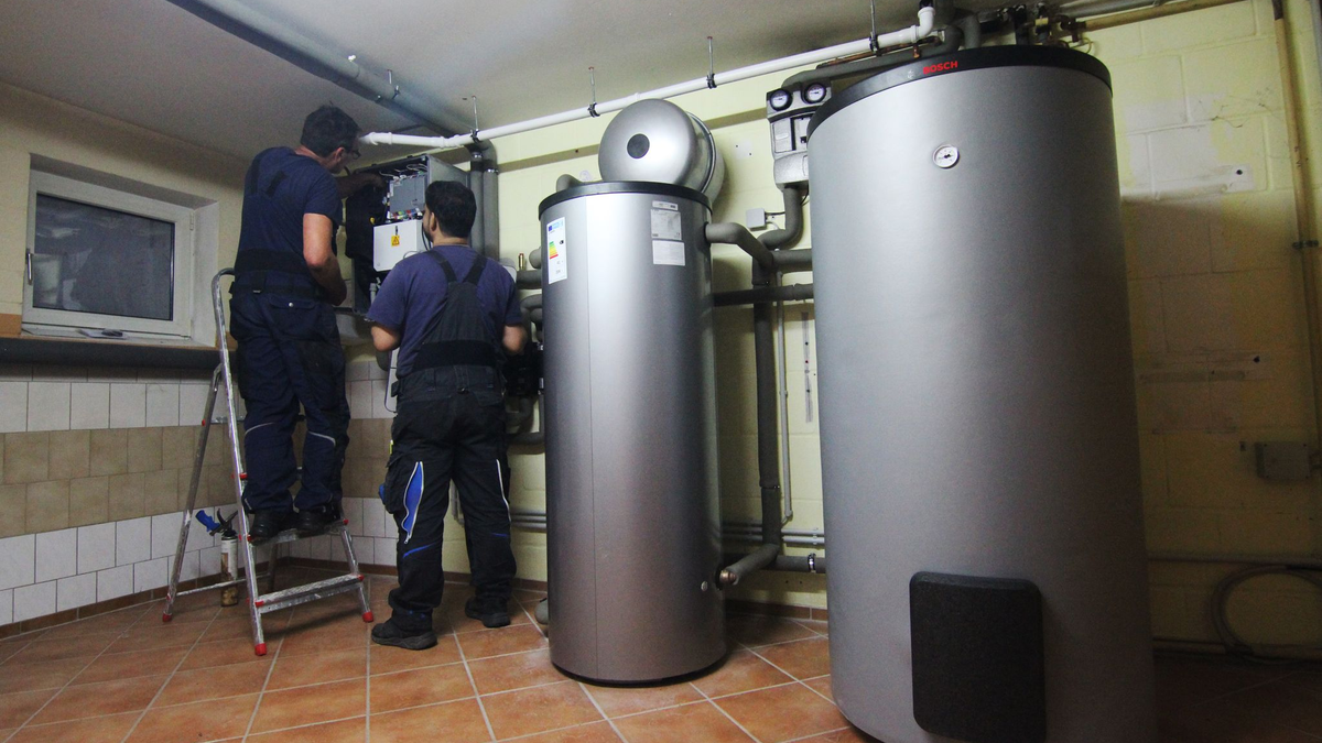 Viele Verbraucher scheuen energetische Sanierungen (Archivbild). - Foto: Doreen Garud/dpa/dpa-tmn