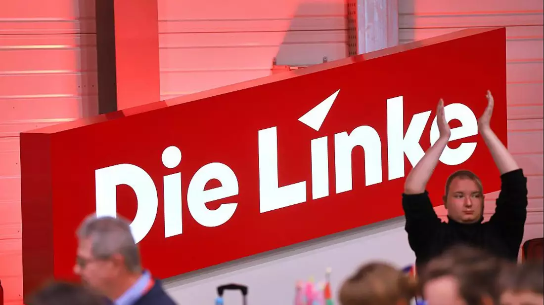 Linken-Logo auf Parteitag (Archiv) - Bild: über dts Nachrichtenagentur