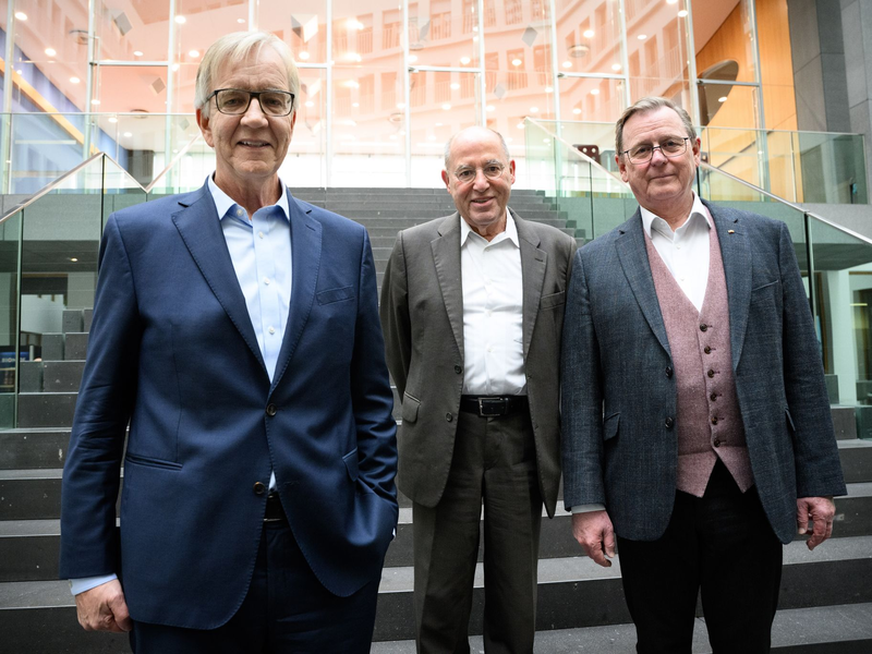 Dietmar Bartsch, Gregor Gysi und Bodo Ramelow bewerben sich um Direktmandate im Bundestag. - Foto: Bernd von Jutrczenka/dpa