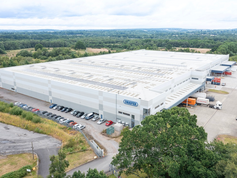 Werkzeuggroßhändler Draper Tools maximiert Effizienz mit teilautomatisierter Lagerlösung von SSI Schäfer - Foto: presseportal.de