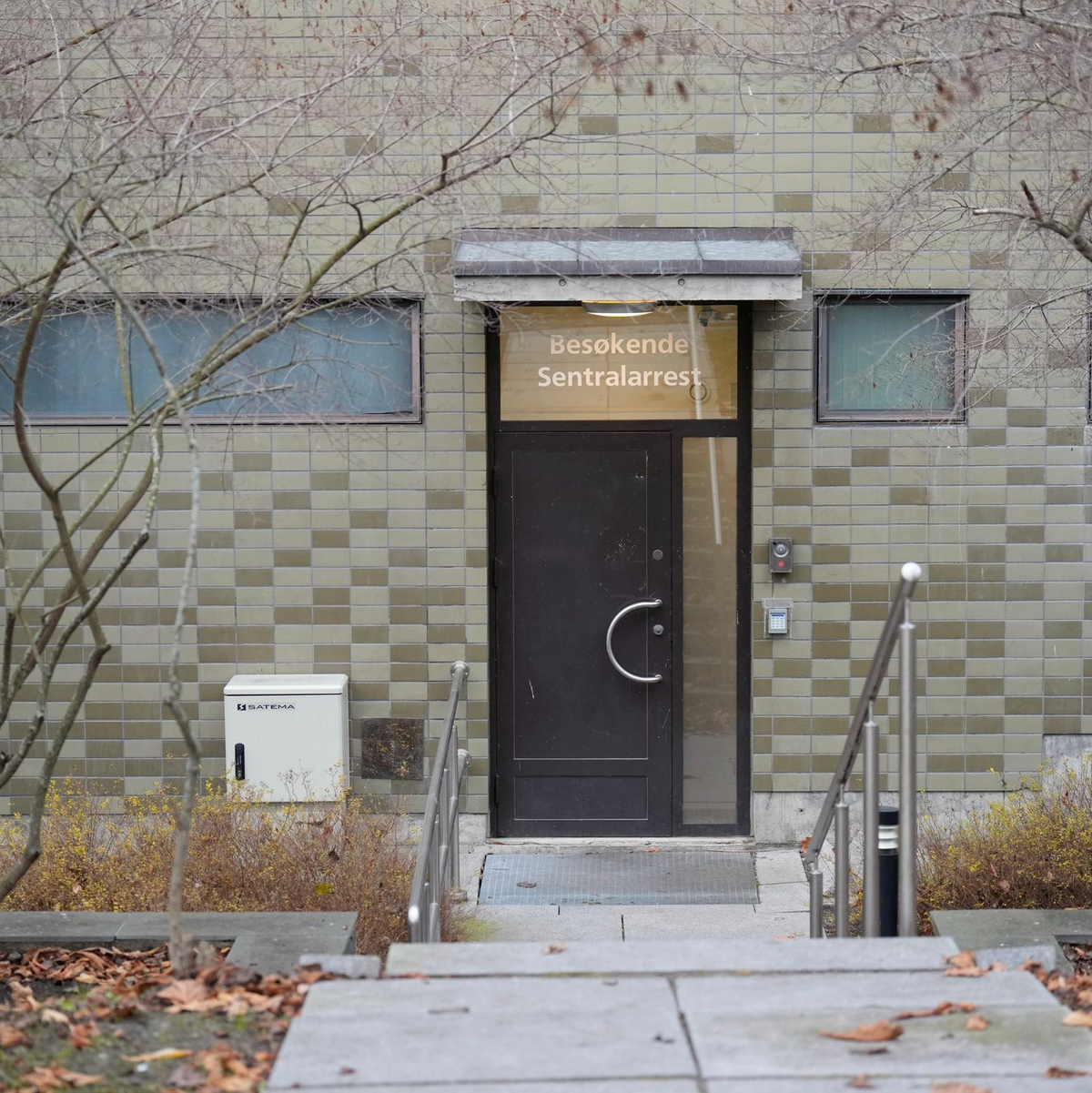 Auf dieser Polizeistation ist Høiby in Gewahrsam. - Foto: Fredrik Varfjell/NTB/dpa