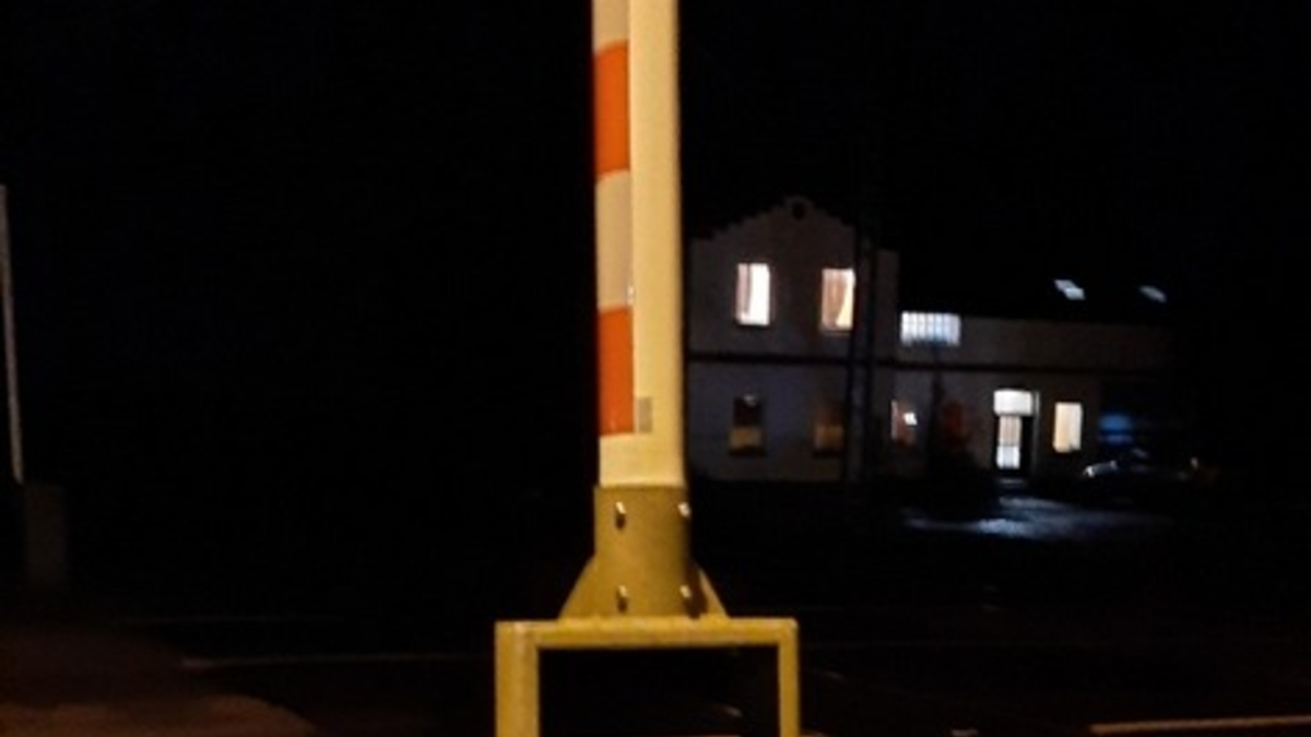 BPOL-FL: Jübek - Schrankenbaum abgefahren- Bundespolizeisucht Zeugen - Foto: presseportal.de