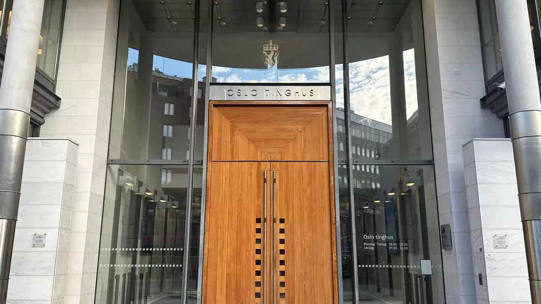 In diesem Gerichtsgebäude soll sich entscheiden, ob Høiby in Untersuchungshaft genommen wird. - Bild: Steffen Trumpf/dpa