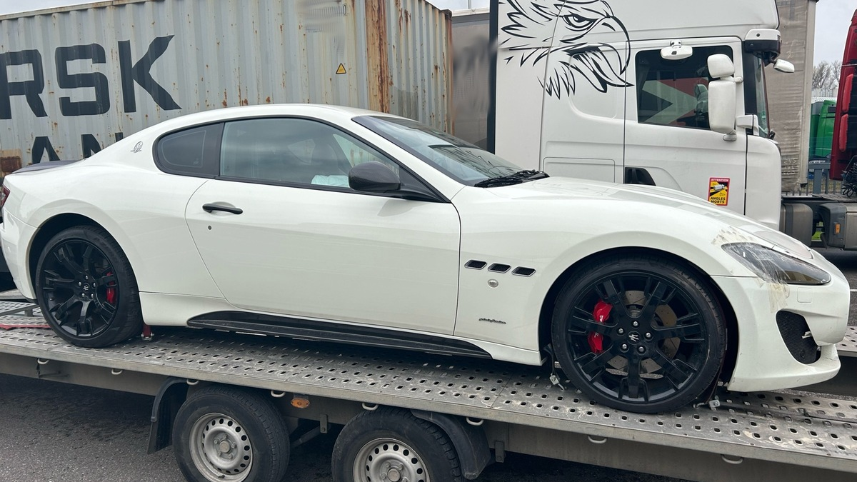 HZA-HN: Weißer Maserati vorschriftswidrig verbracht - Foto: presseportal.de