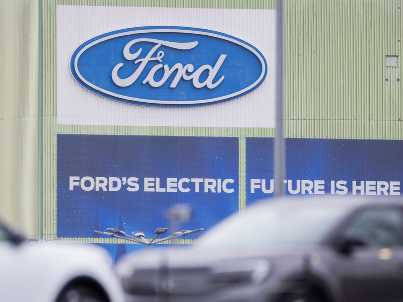 Insgesamt peilt Ford in Europa den Abbau von 4.000 Stellen an, 800 davon in Großbritannien und 300 in anderen EU-Staat.  - Foto: Rolf Vennenbernd/dpa