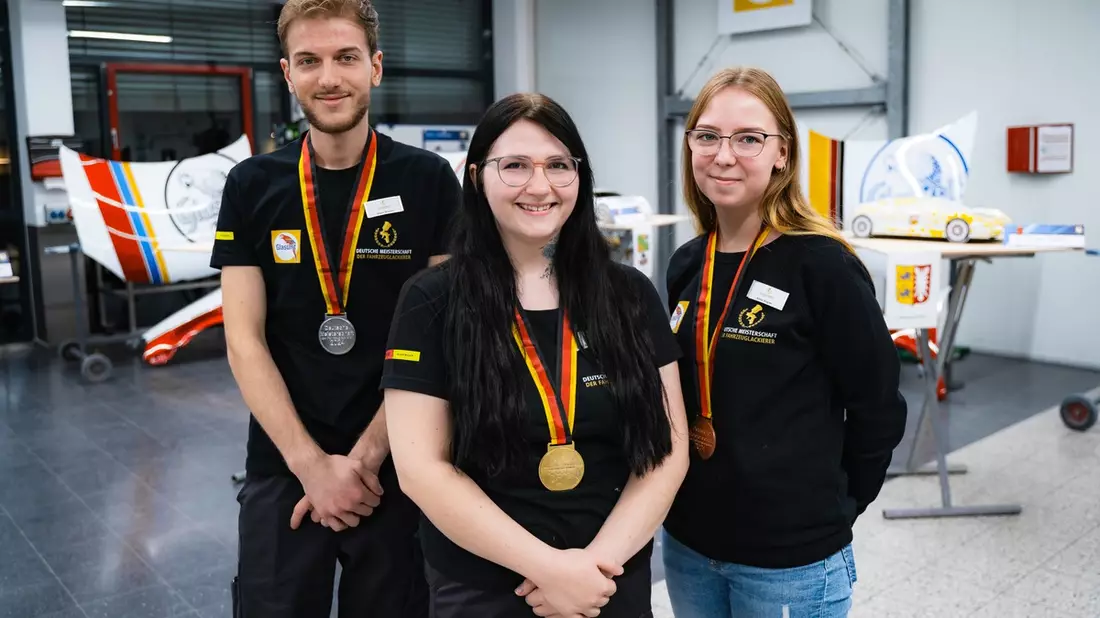 Neue Deutsche Meisterin der Fahrzeuglackierer ist Anna-Bettina Greiner-Fuchs aus Thüringen - Bild: presseportal.de