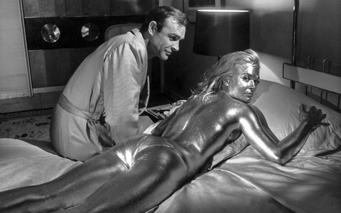 Vic Flicks Gitarrenspiel war in den 60er Jahren in mehreren James-Bond-Filmen zu hören, auch in «Goldfinger» von 1964. - Foto: Str/KEYSTONE/dpa