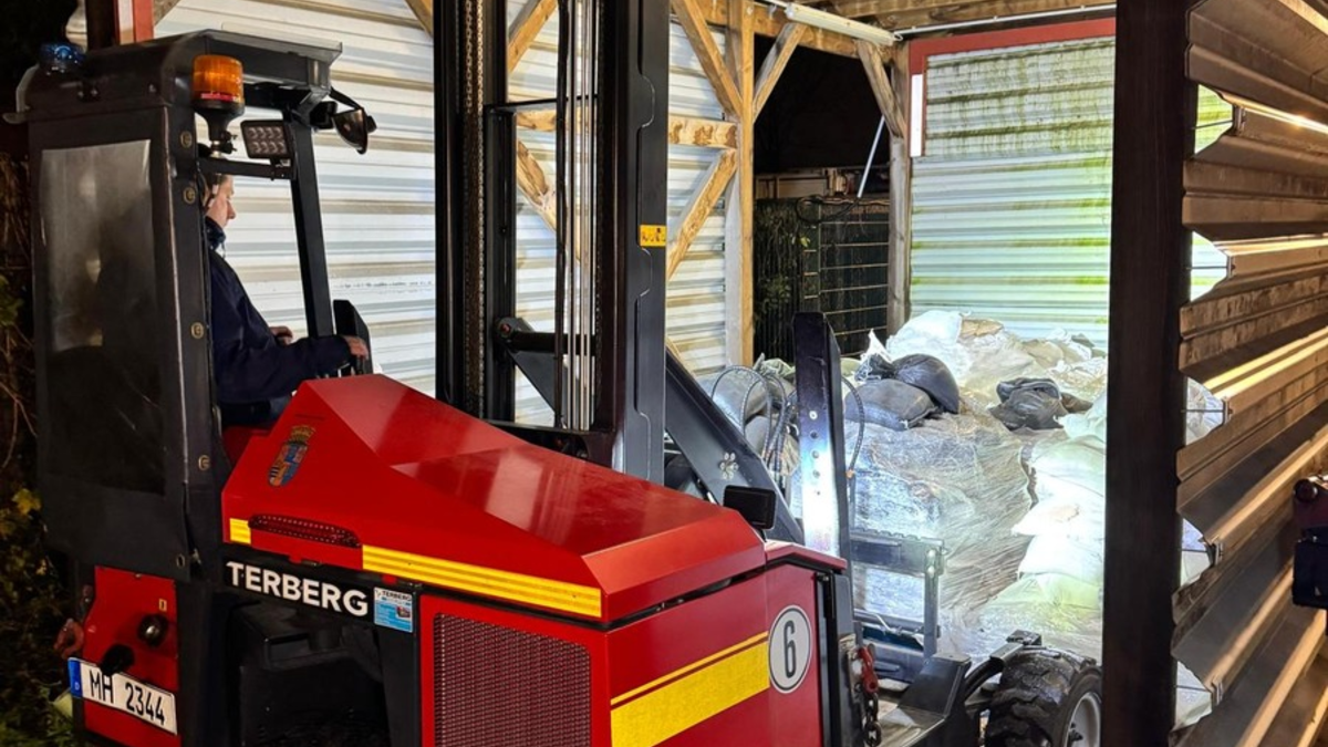 FW-MH: Feuerwehr Mülheim unterstützt beim bei Unwettereinsatz in Velbert - Foto: presseportal.de