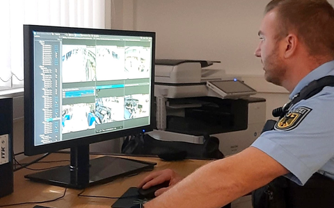 BPOL-HB: Diebstahl bei Luftsicherheitskontrolle: Bundespolizei klärt Fall innerhalb weniger Minuten mit Videotechnik auf - Foto: presseportal.de