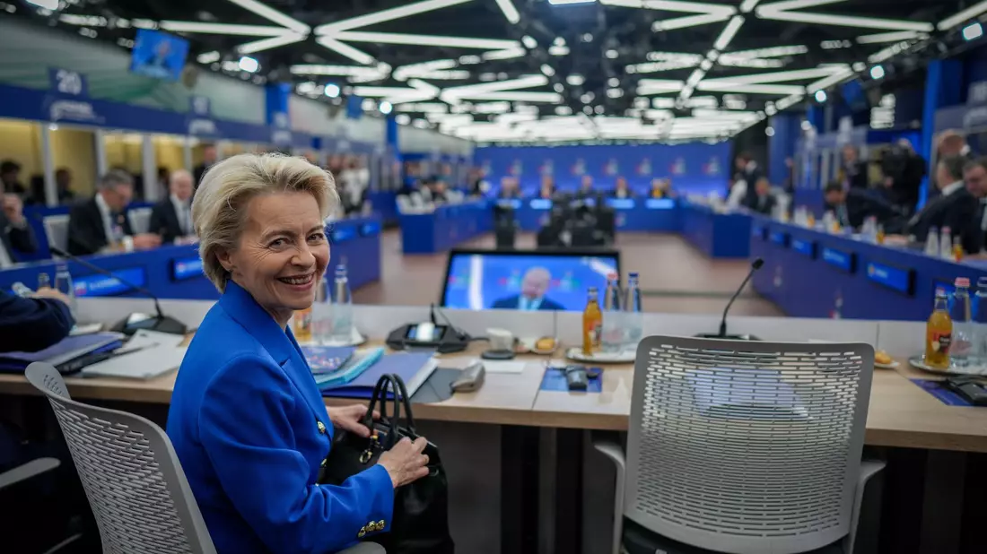 Nun kann von der Leyen lachen - ihr Vorschlag wurde angenommen. (Archivbild) - Bild: Kay Nietfeld/dpa