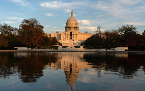 Das US-Parlament steckt kurz vor der Weihnachtspause in einem schweren Haushaltsstreit - befeuert vom designierten US-Präsidenten Donald Trump. (Archivbild) - Foto: Jose Luis Magana/AP/dpa