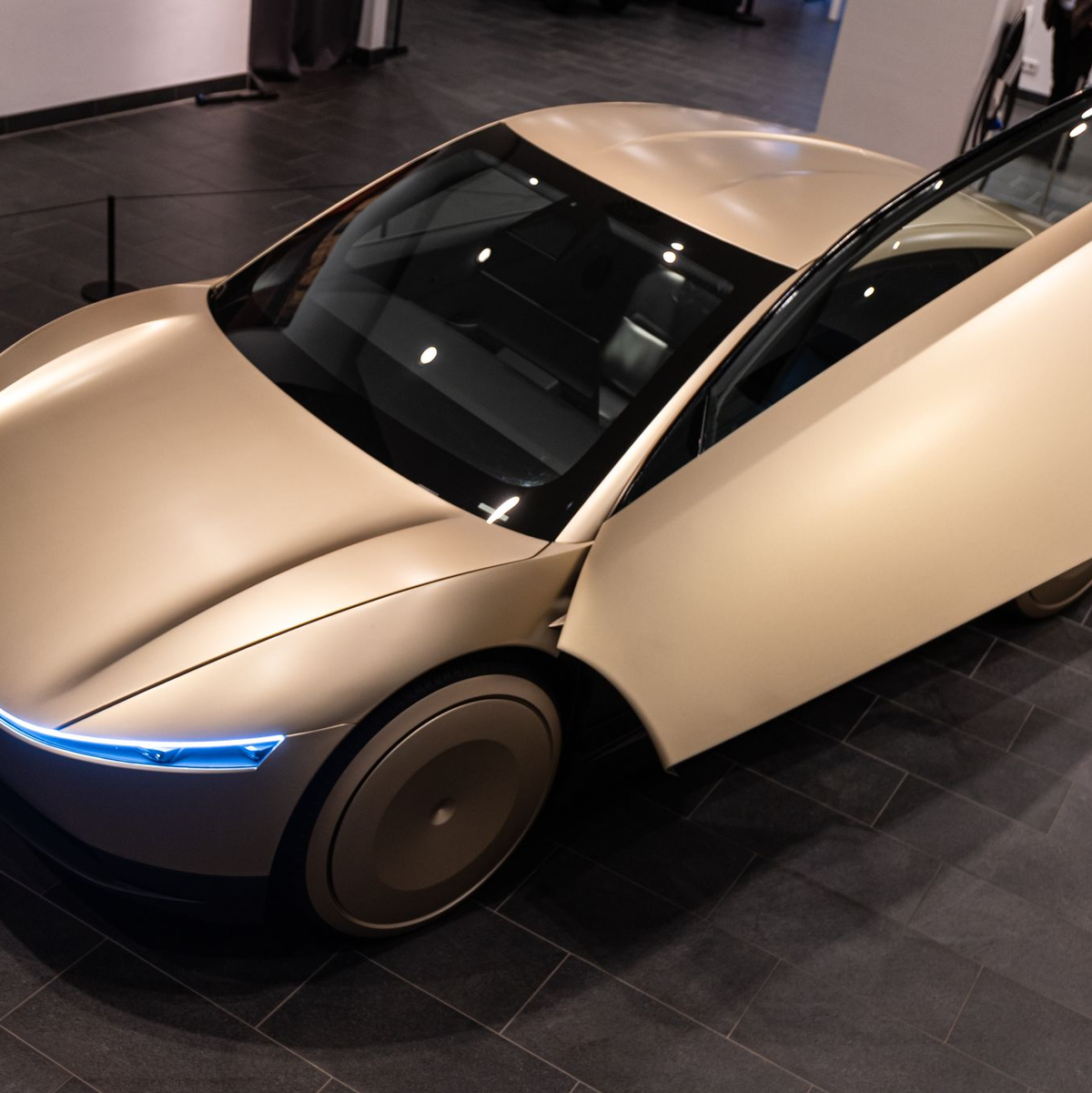 In Berlin kann man einen Prototyp des Tesla «Cybercab» sehen.  - Foto: Hannes P. Albert/dpa