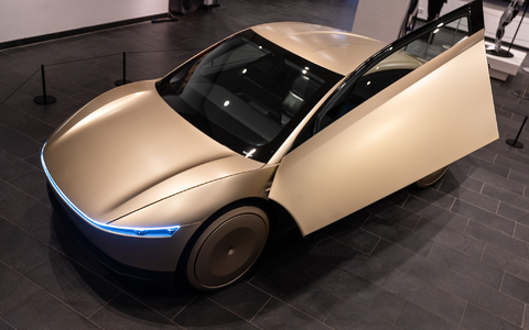 In Berlin kann man einen Prototyp des Tesla «Cybercab» sehen.  - Foto: Hannes P. Albert/dpa