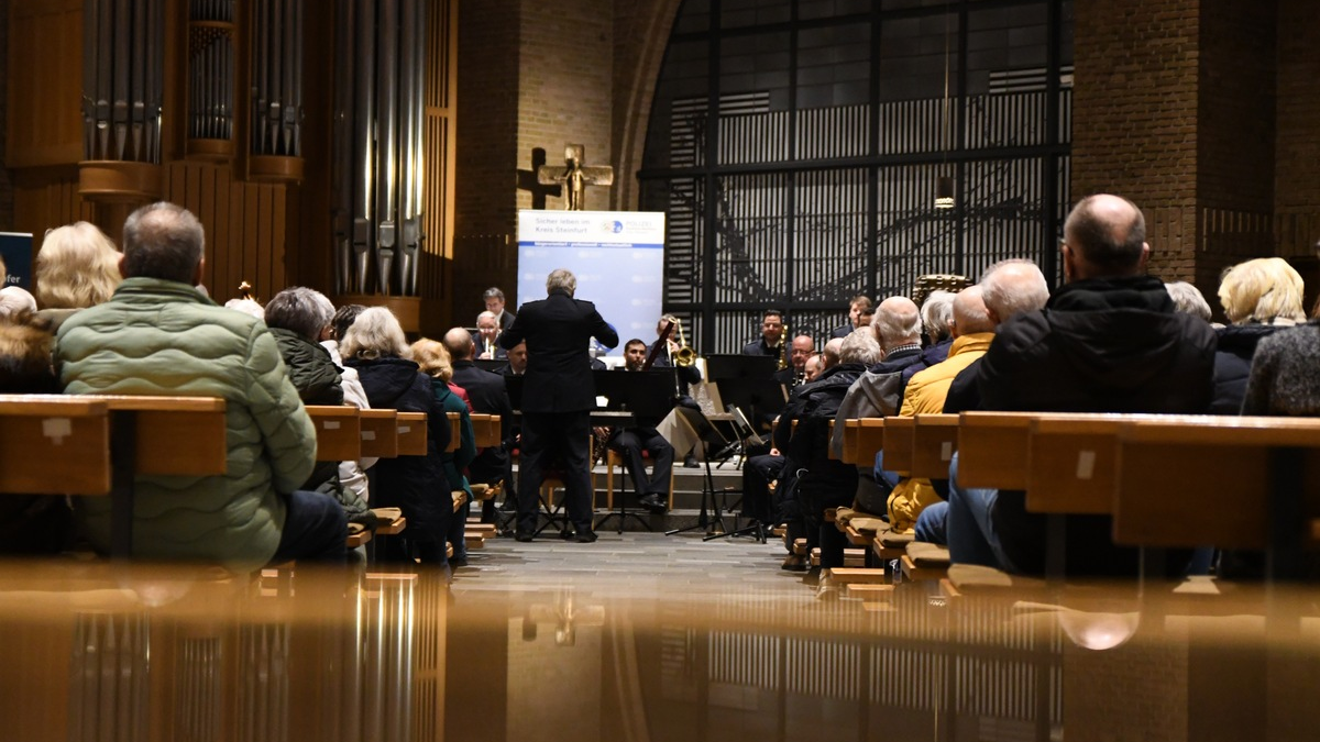 POL-ST: Kreis Steinfurt, Adventskonzert des Landespolizeiorchesters NRW in Saerbeck - Foto: presseportal.de