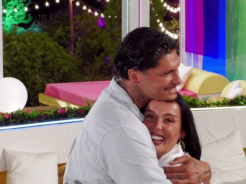 Heute bei Love Island VIP: Alicias Einzug verwirrt Yasin, Sophie möchte nicht die zweite Wahl sein und Gigi ist wieder in love - Foto: presseportal.de