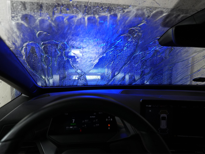 Waschanlagen-Betreiber haften grundsätzlich für Schäden an Fahrzeugen. (Symbolfoto) - Foto: Marcus Brandt/dpa