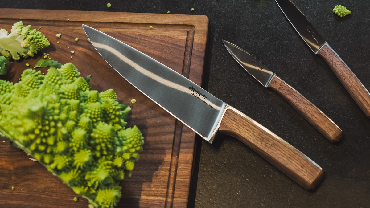 Studie zeigt: Frauen besitzen mehr Kochmesser, Männer geben mehr dafür aus - Foto: presseportal.de