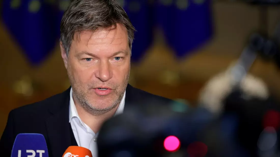 Habeck wirbt für mehr europäische Einigkeit gegenüber den Vereinigten Staaten. (Archivbild) - Bild: Olivier Matthys/AP/dpa