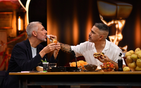 Sebastian Pufpaff Bushido TV total - Aber mit Gast - Foto: Joyn/Steffen Z Wolff/Brainpool, presseportal.de