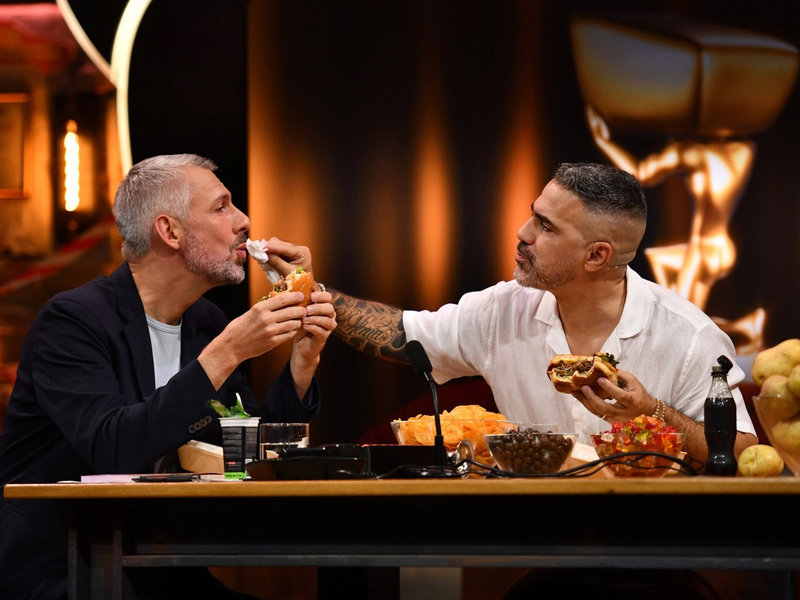 Sebastian Pufpaff Bushido TV total - Aber mit Gast - Foto: Joyn/Steffen Z Wolff/Brainpool, presseportal.de