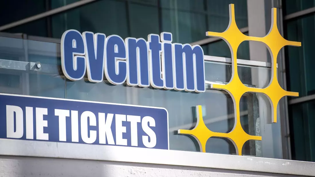Der Tickethändler CTS Eventim hat im dritten Quartal den Umsatz gesteigert. (Archivbild)  - Bild: Sina Schuldt/dpa