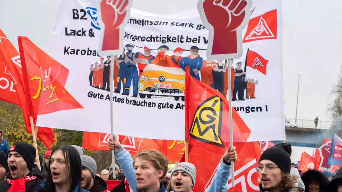 VW will weiter Werke schließen. - Bild: Alicia Windzio/dpa