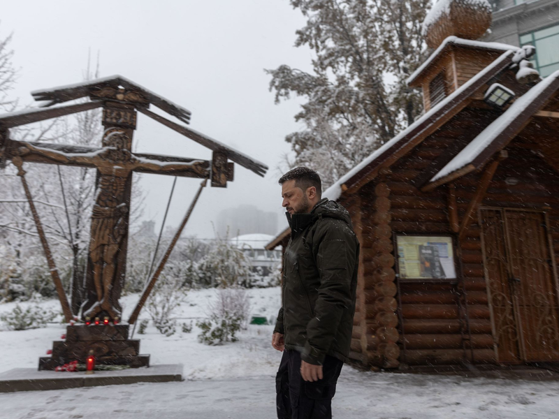 Der ukrainische Präsident Selenskyj fordert eine entschiedene Reaktion auf Russlands Raketenangriff. - Foto: Ukraine Presidency/Planet Pix via ZUMA Press Wire/dpa