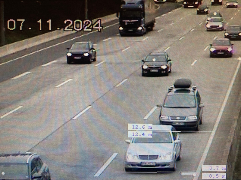 POL-DA: Mörfelden-Walldorf / A5: Polizei registriert über 180 Abstandsverstöße innerhalb einer Stunde - Foto: presseportal.de