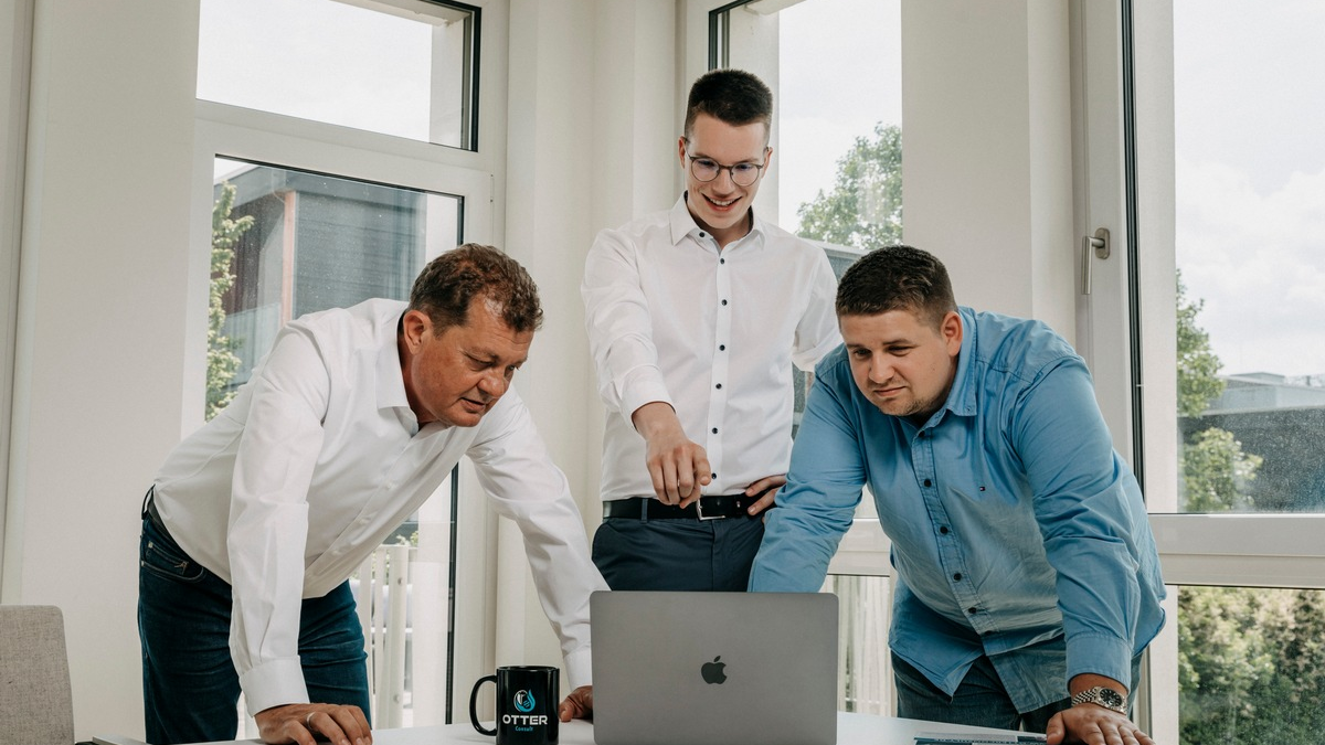 Plötzlich Geschäftsführer: Experten der Otter Consult GmbH verraten, wie Kinder von Unternehmern richtig mit der Unternehmensnachfolge umgehen - Foto: presseportal.de