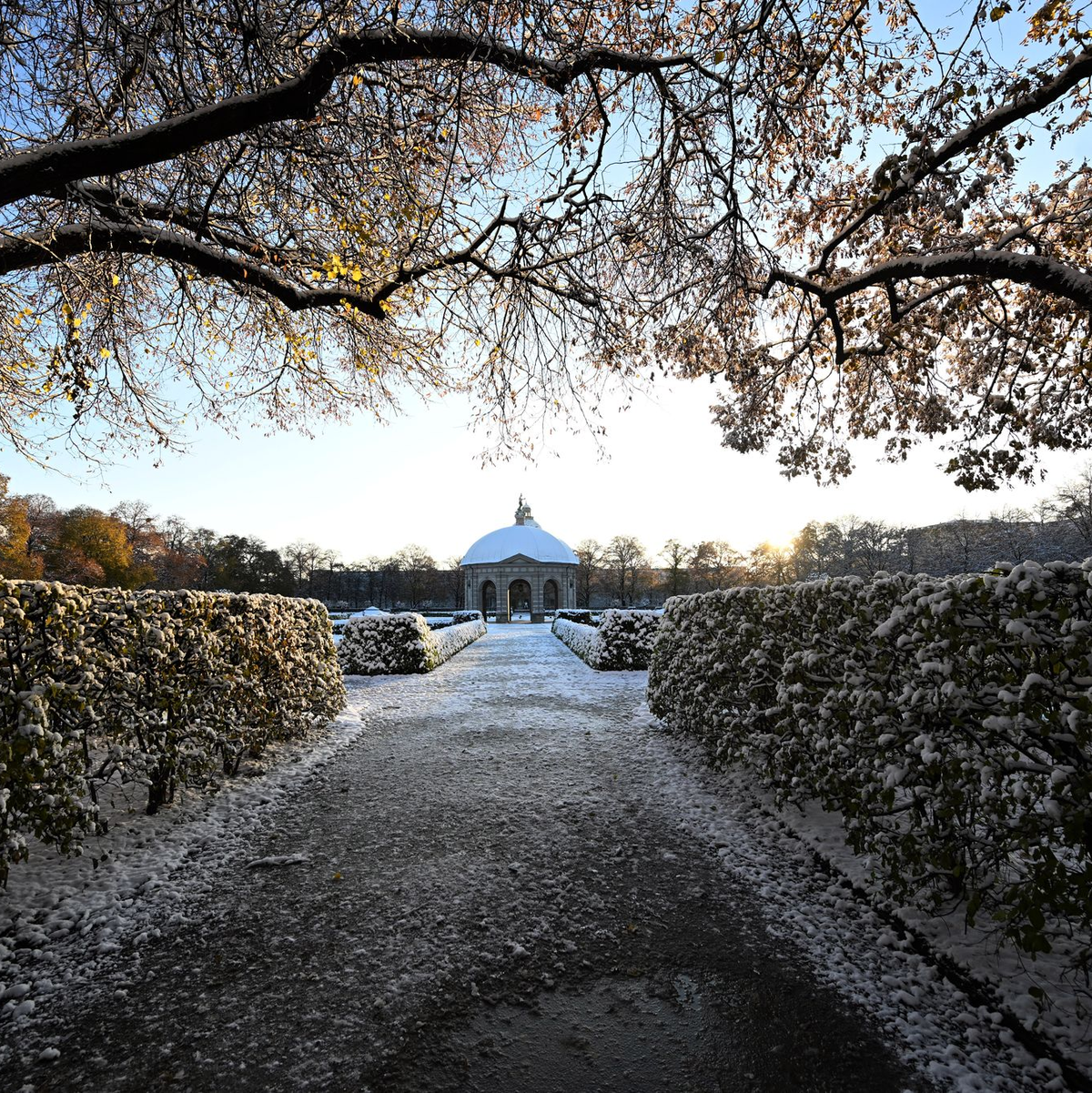 In Bayern liegt derzeit noch Schnee.  - Foto: Felix Hörhager/dpa