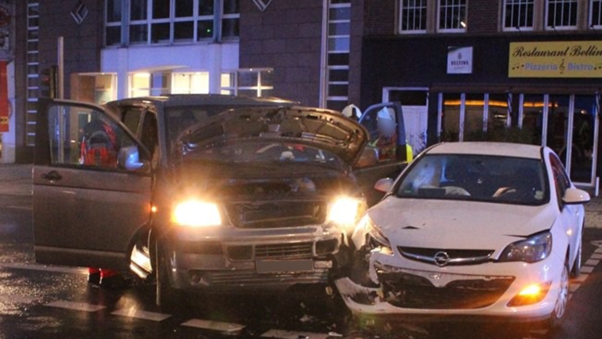 POL-DN: Vorfahrt missachtet - Vier Verletzte - Foto: presseportal.de