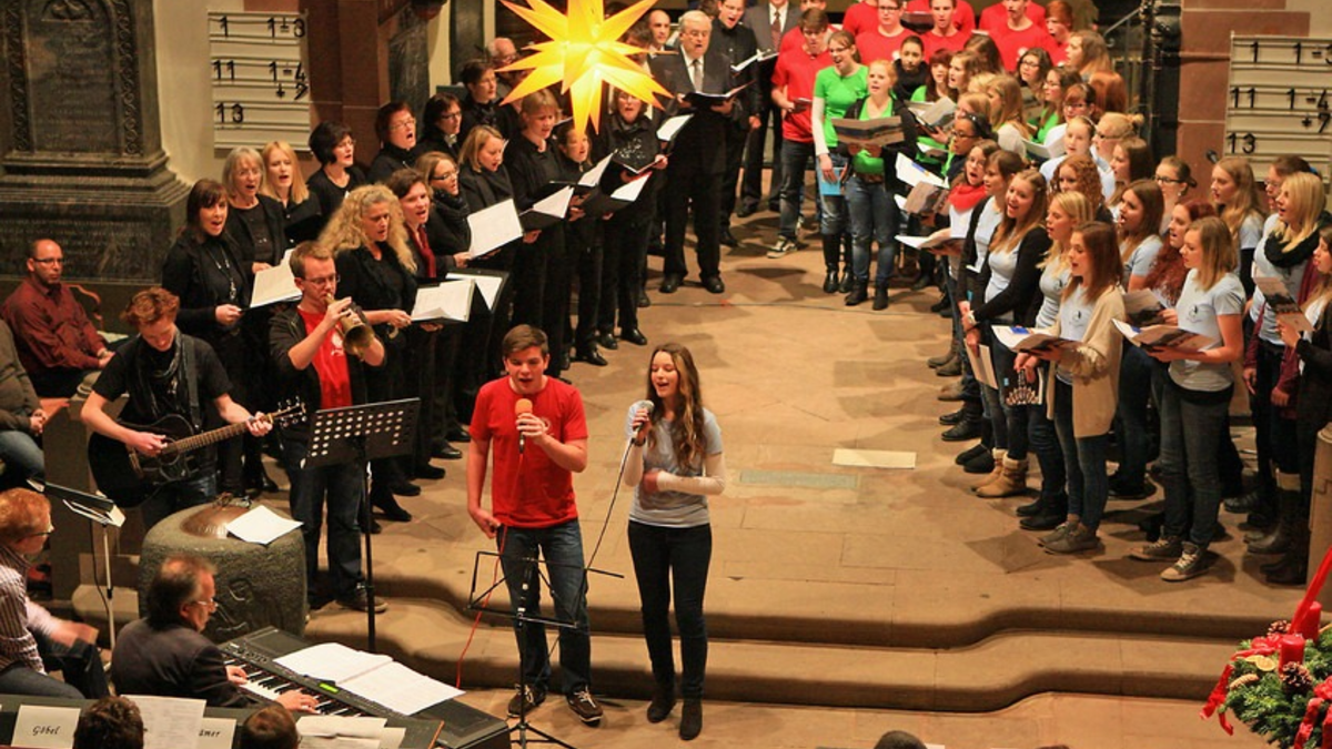 POL-HM: Polizeichor Hameln on Tour: Die Konzertsaison 2025 - Chorklänge im Kirchenschiff - Foto: presseportal.de