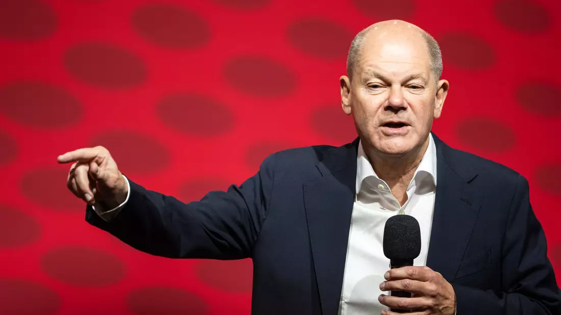 Olaf Scholz muss bis zu 19 Prozentpunkte Rückstand auf die Union aufholen, wenn er im Kanzleramt bleiben will.  - Bild: Hannes P. Albert/dpa