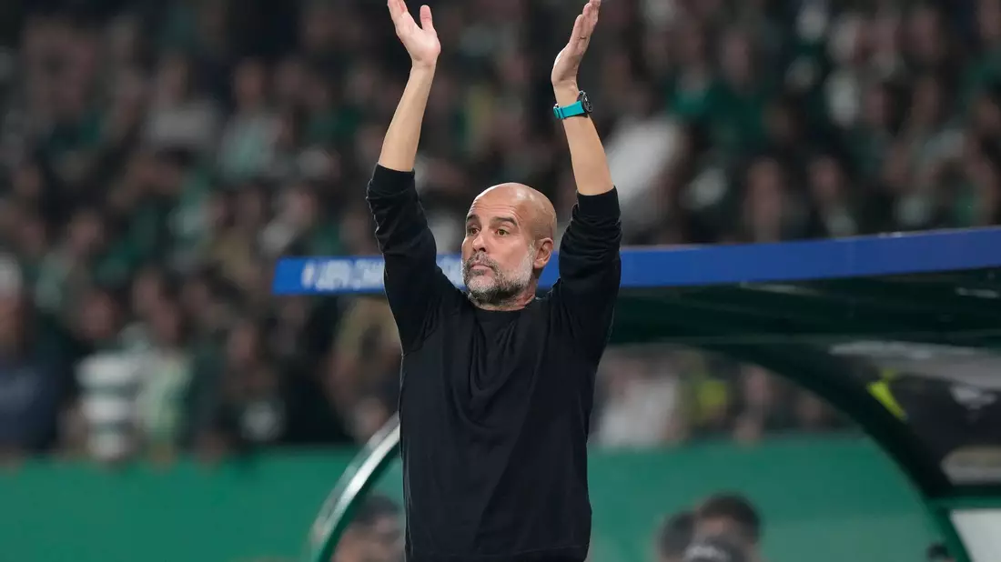 Pep Guardiola hat noch nicht fertig. Der Coach will weitere Trophäen mit Manchester City holen und bleibt bis 2027. - Bild: Armando Franca/AP/dpa