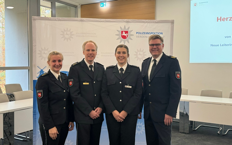 POL-OLD: Führungswechsel beim Polizeikommissariat Osterholz/Polizeipräsident Andreas Sagehorn überträgt die Leitung an Polizeirätin Sarah Humbach - Foto: presseportal.de