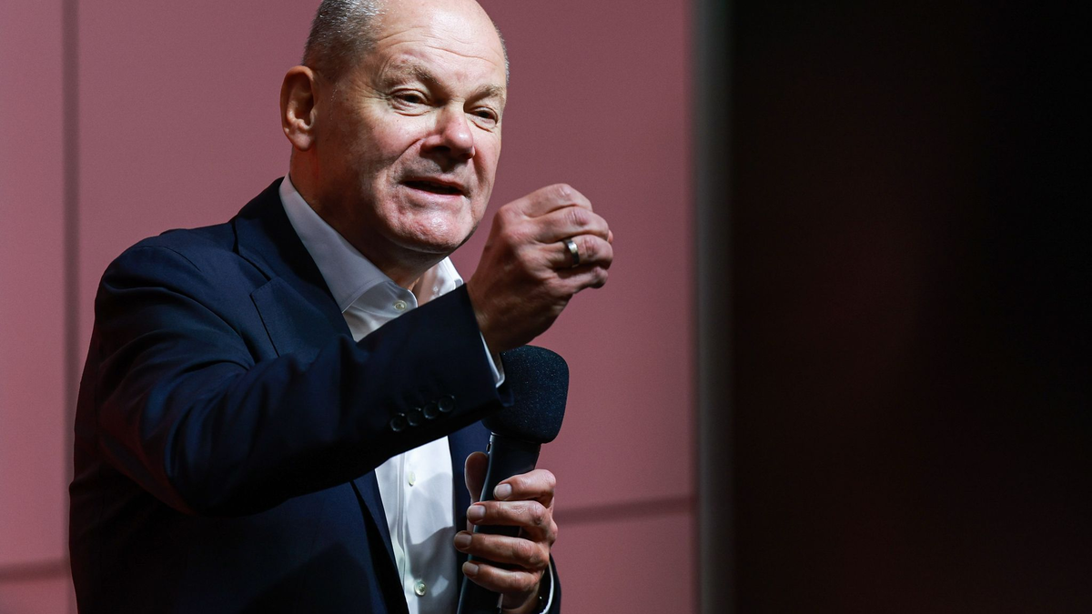 Die Ausgangslage ist schwierig, Kanzler Scholz setzt sich trotzdem zum Ziel, die SPD bei der Neuwahl des Bundestags wieder zur stärksten Kraft zu machen. - Foto: Hannes P. Albert/dpa