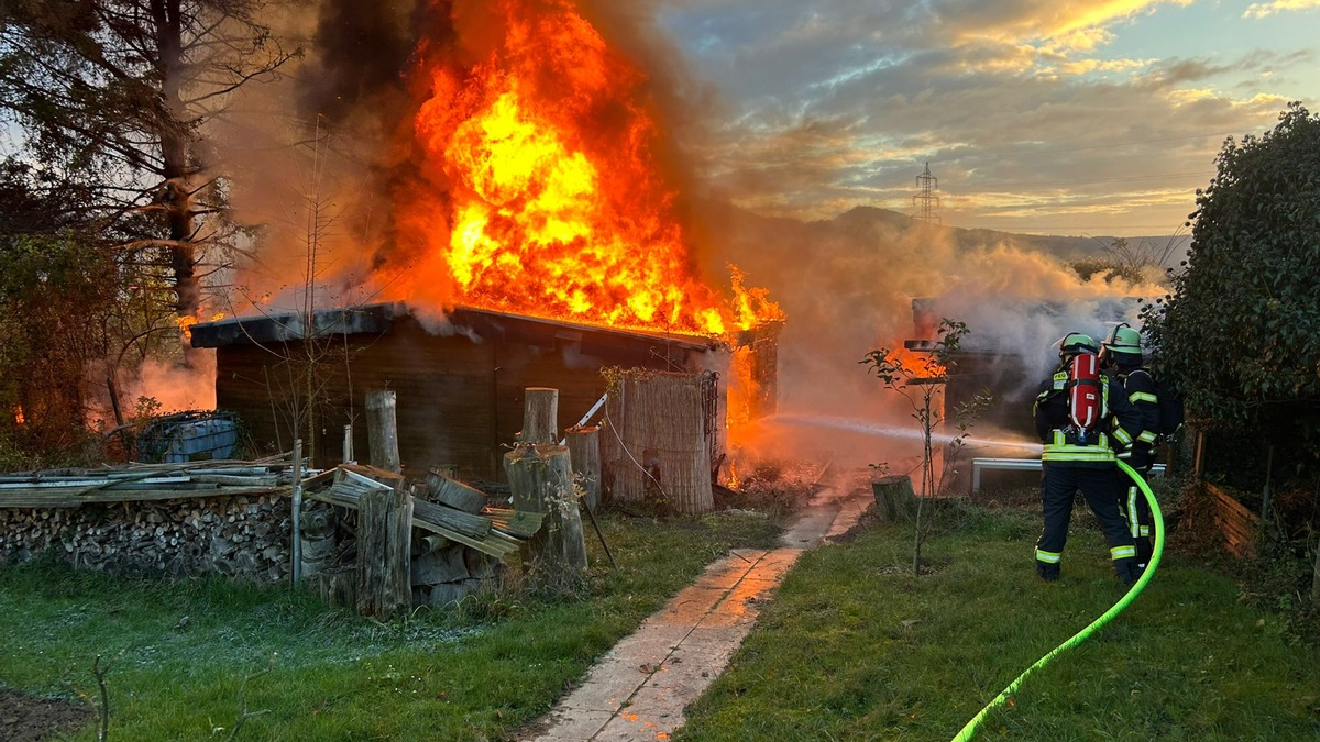 FW-BN: Laubenbrand mit brandverletzter Person - Foto: presseportal.de