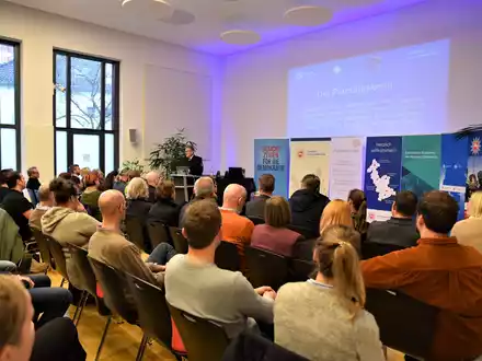 ZPD-H: Erster Fachtag Rassismus und Antisemitismus - Vernetzung und Weiterbildung gegen gruppenbezogene Menschenfeindlichkeit - Foto: presseportal.de