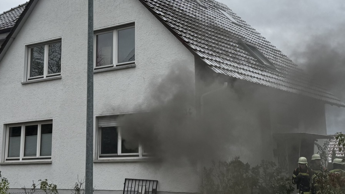 FW-OG: Brand in Einfamilienhaus - WG-Zimmer ausgebrannt - Foto: presseportal.de