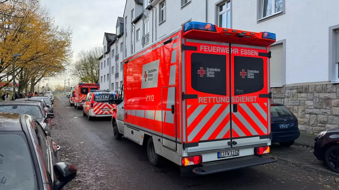 FW-E: Reizgasfreisetzung - Zwei Einsätze für Rettungsdienst und Feuerwehr in kurzer Abfolge - Bild: presseportal.de