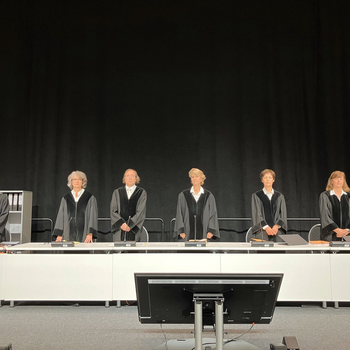 Die Wirecard-Pleite im Sommer 2020 bedeutete für die Aktionäre Milliardenverluste. Ein Musterverfahren vor dem Bayerischen Obersten Landesgericht soll klären, ob die Anleger Schadenersatz beanspruchen können.  - Foto: Carsten Hoefer/dpa