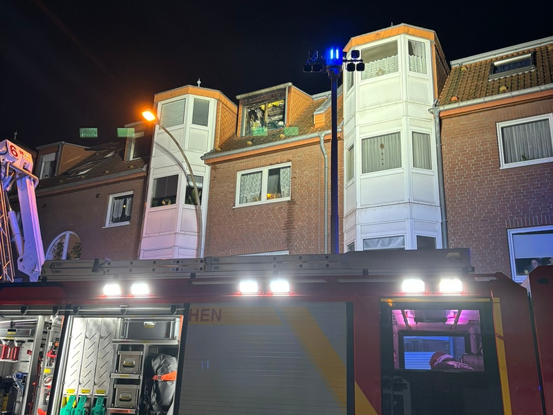 FW Frechen: Zimmerbrand in Frechen: Feuerwehr verhindert Schlimmeres - Foto: presseportal.de