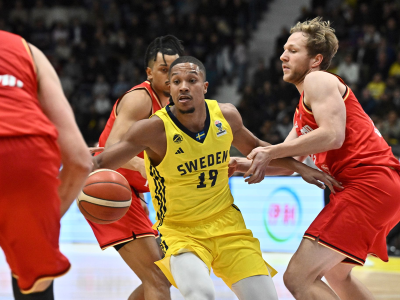 Schwedens Melwin Pantzar und Deutschlands Christian Sengfelder. - Foto: Claudio Bresciani/TT News Agency/AP/dpa